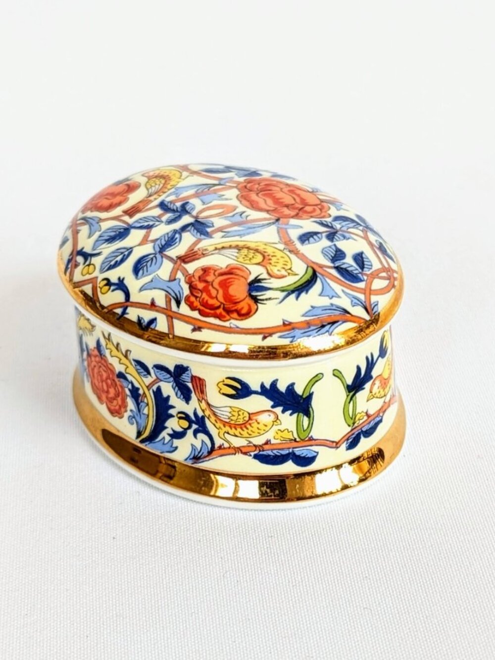 William Morris Rose Chintz Trinket Box: Vintage Fine Bone China Pill Collectible - Picture 5 of 8